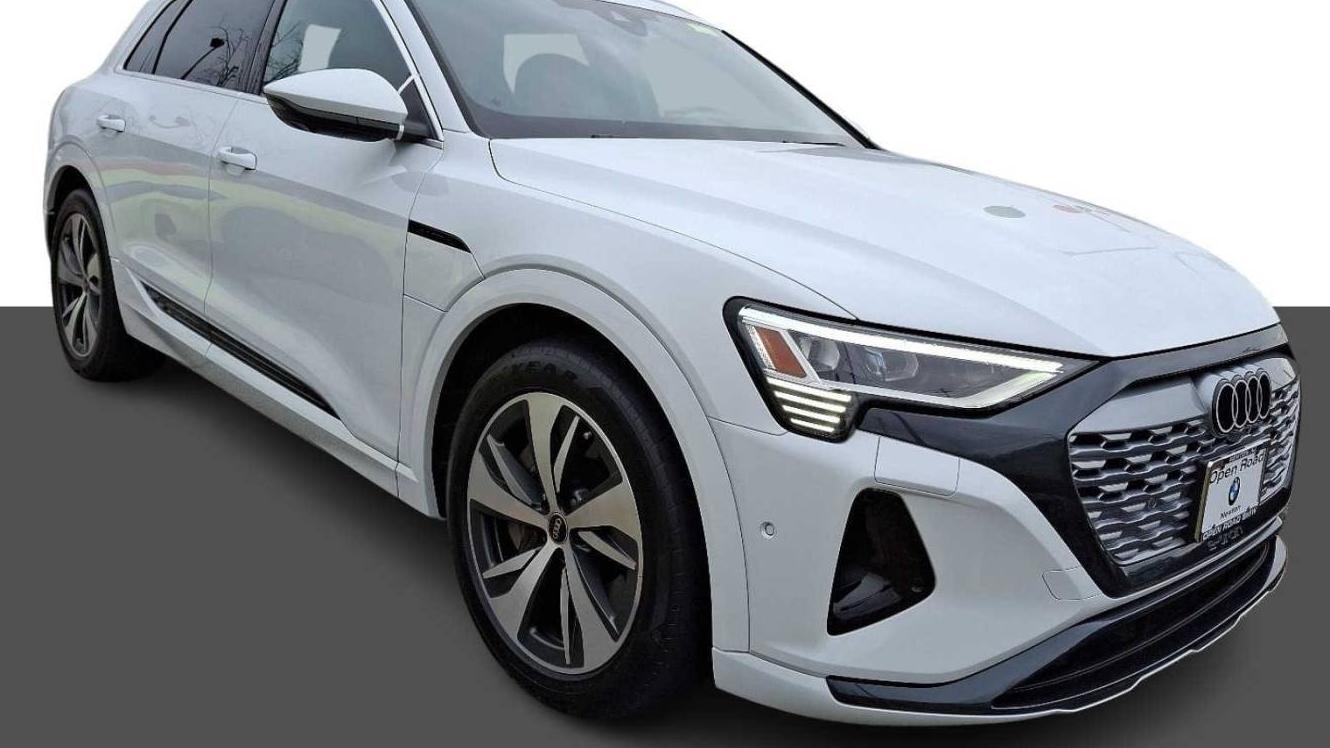 AUDI Q8 2024 WA15AAGE9RB019751 image