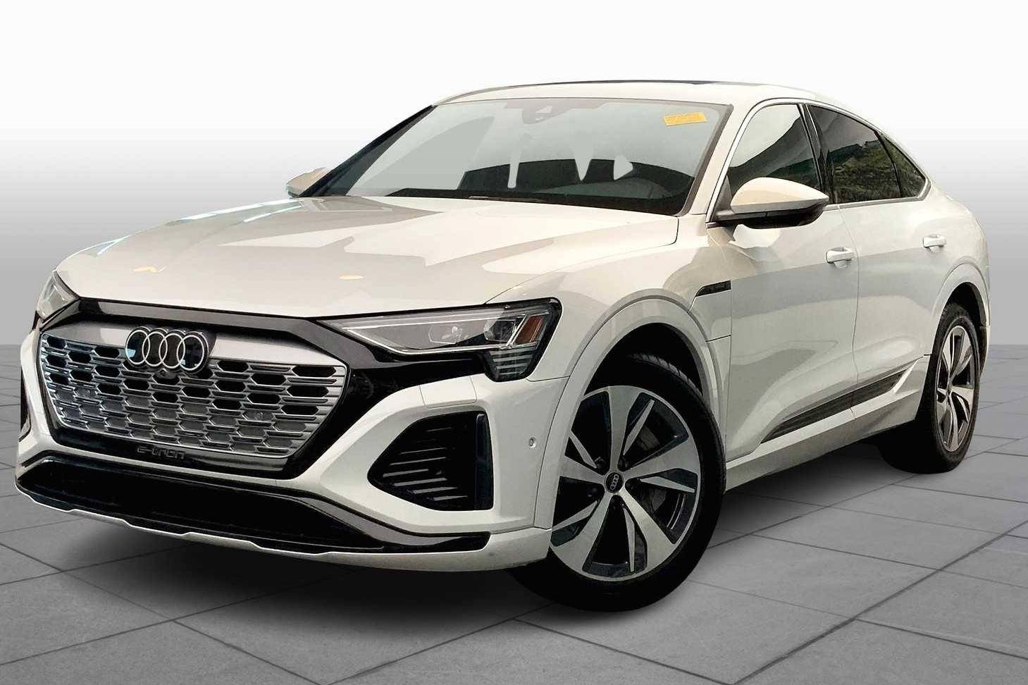 AUDI Q8 2024 WA1CAAGE4RB032897 image