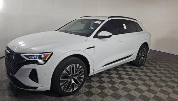 AUDI Q8 2024 WA15AAGE1RB038360 image