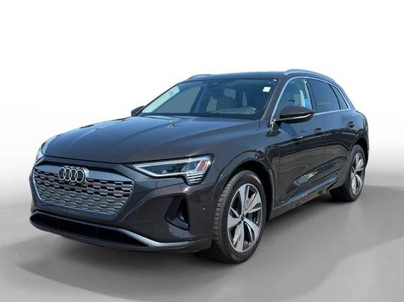 AUDI Q8 2024 WA16AAGE7RB053756 image