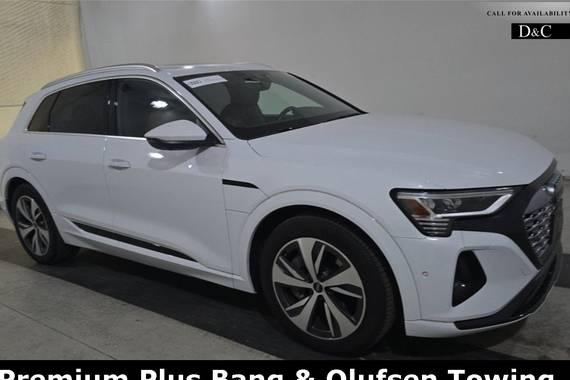 AUDI Q8 2024 WA15AAGE8RB028943 image AUDI Q8 2024 WA15AAGE8RB028943 image