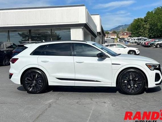 AUDI Q8 2024 WA16AAGE0RB030805 image