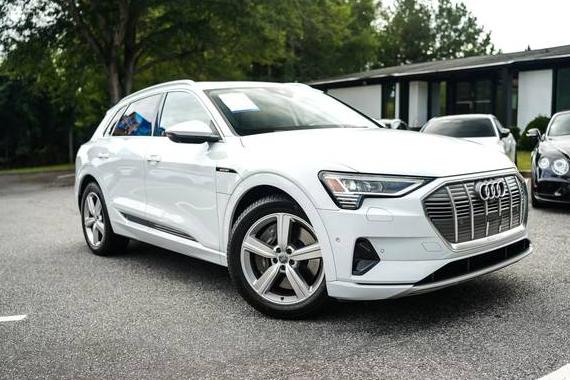 AUDI E-TRON 2019 WA1LAAGE4KB022389 image