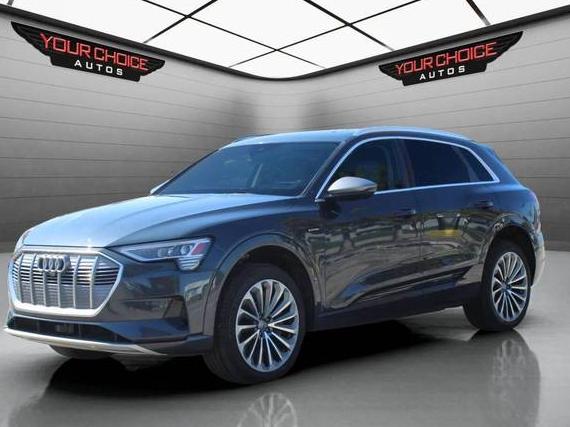 AUDI E-TRON 2019 WA1VAAGE3KB010923 image