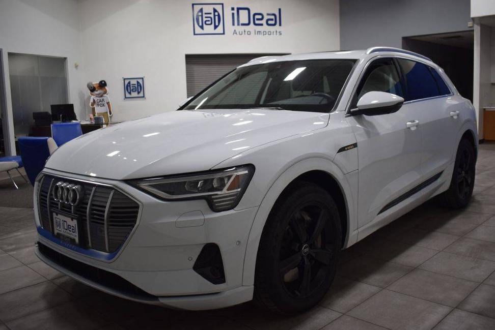 AUDI E-TRON 2019 WA1LAAGE1KB023015 image