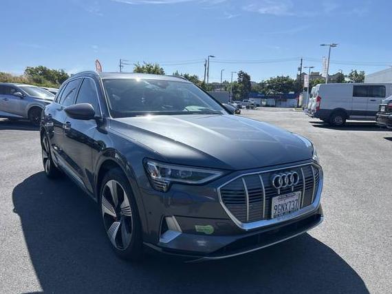 AUDI E-TRON 2019 WA1VAAGE9KB007122 image