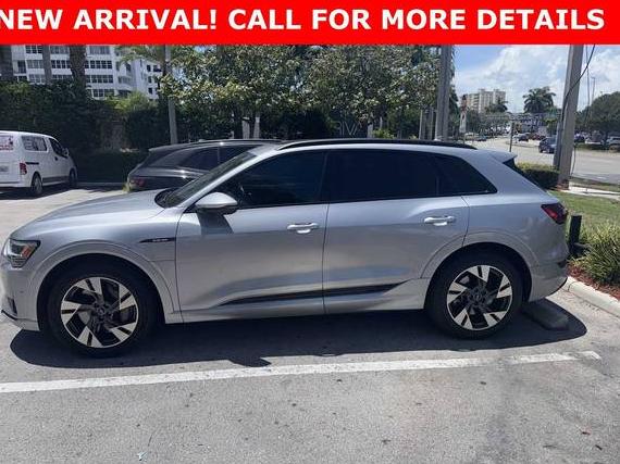 AUDI E-TRON 2022 WA1AAAGE6NB011082 image