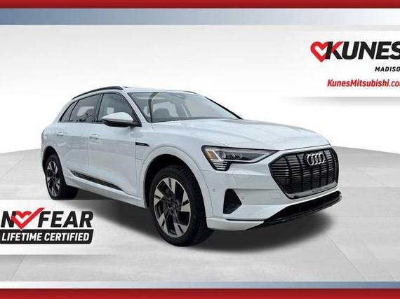 AUDI E-TRON 2022 WA1AAAGE7NB007333 image