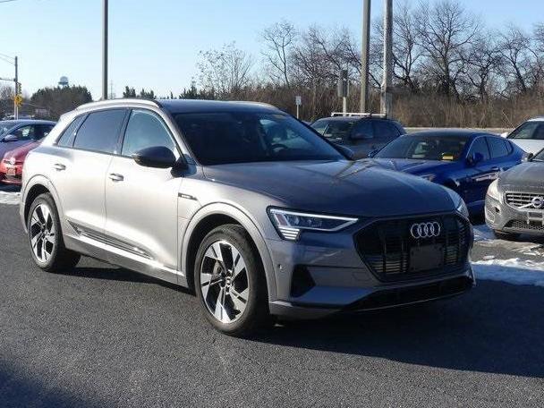 AUDI E-TRON 2022 WA1AAAGE6NB011163 image