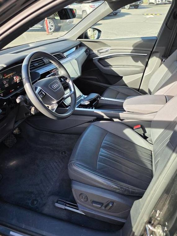 AUDI E-TRON 2022 WA1AABGE7NB011811 image