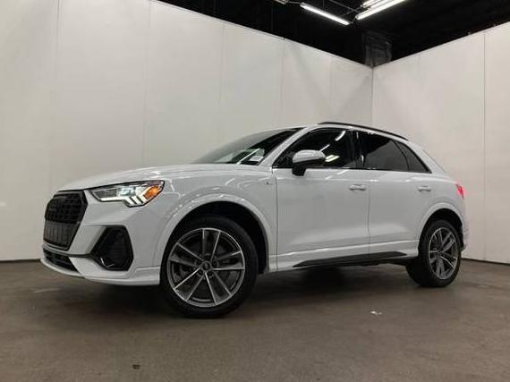 AUDI Q3 2023 WA1DECF33P1057586 image