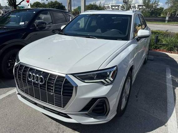 AUDI Q3 2023 WA1EECF35P1028661 image