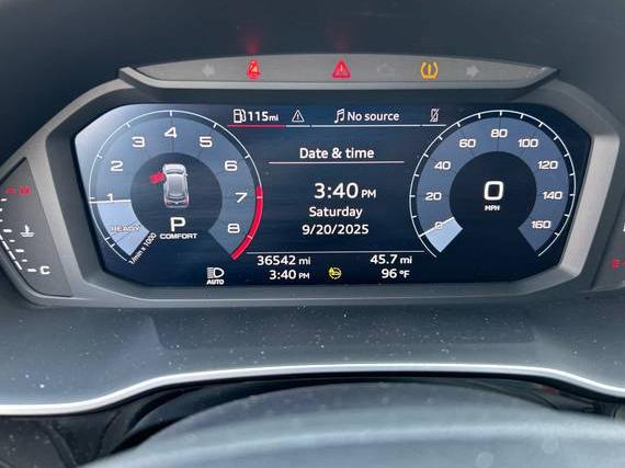 AUDI Q3 2023 WA1DECF30P1090156 image