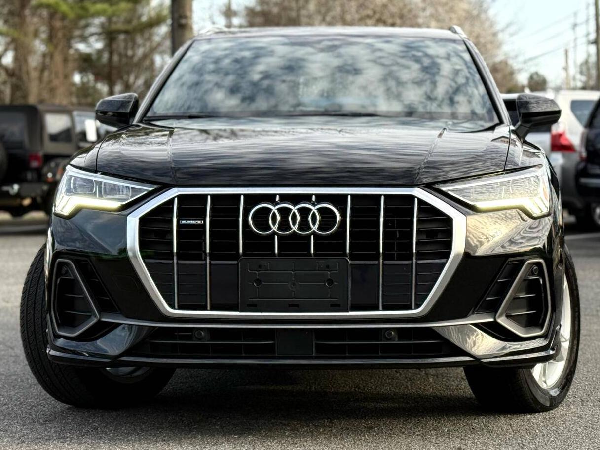 AUDI Q3 2019 WA1EECF35K1084222 image