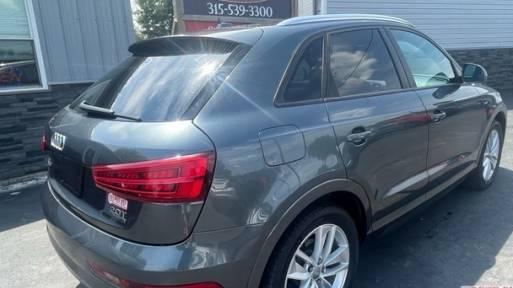 AUDI Q3 2018 WA1ECCFS8JR018583 image