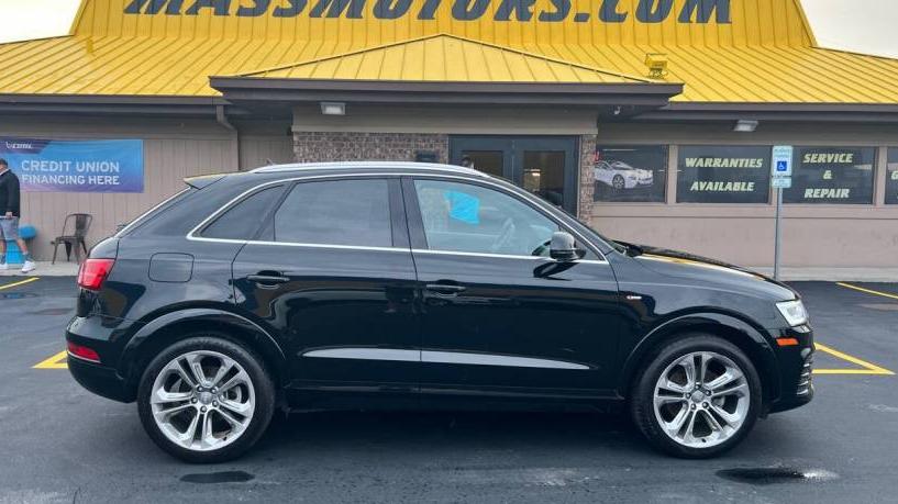 AUDI Q3 2018 WA1JCCFS2JR007528 image