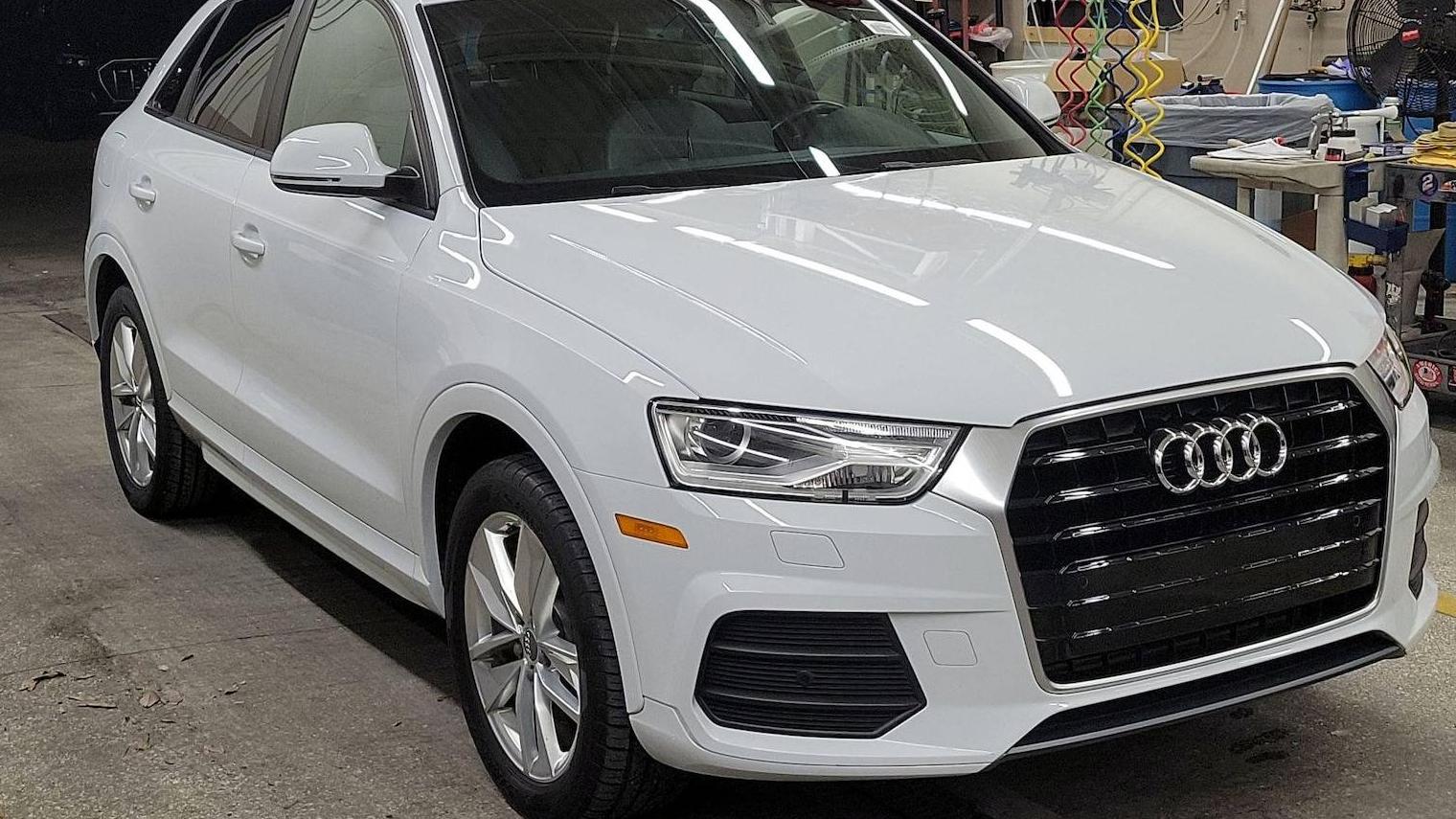 AUDI Q3 2017 WA1BCCFS2HR005440 image