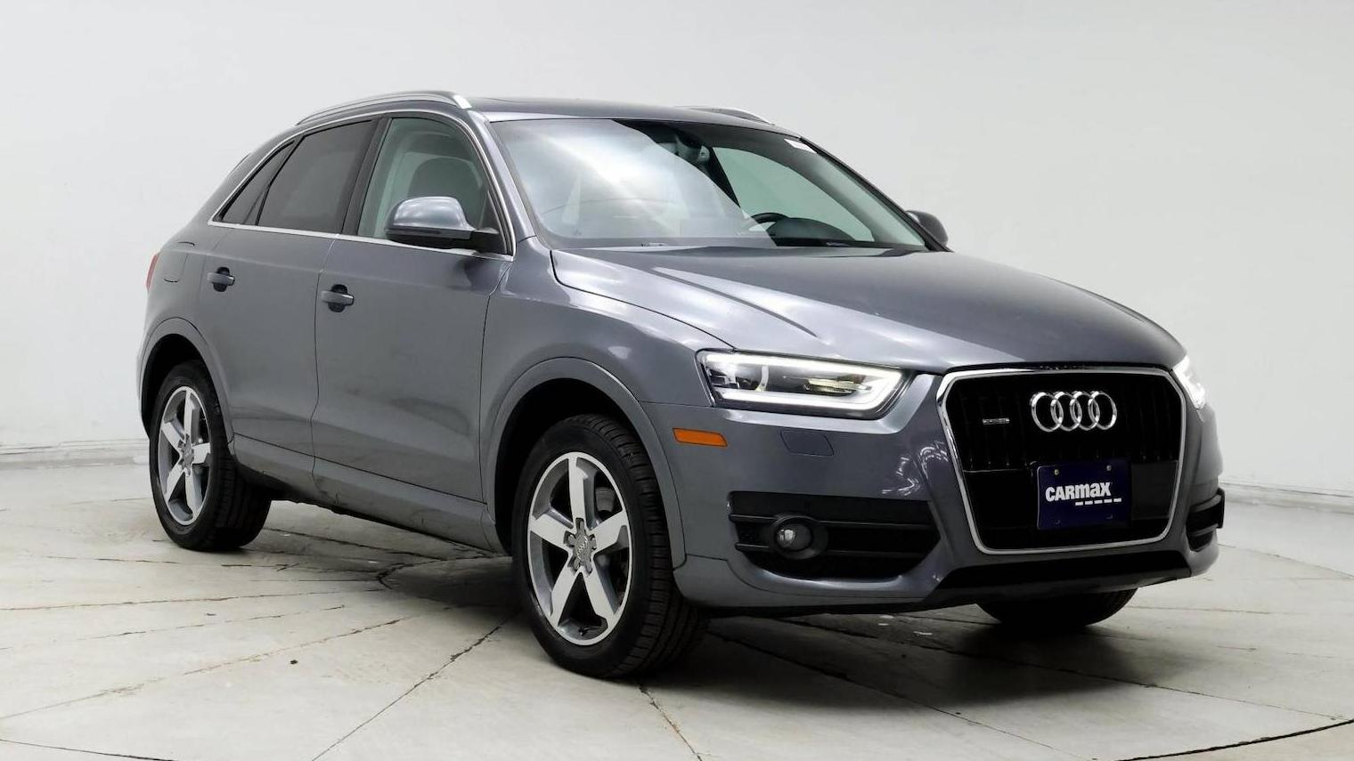 AUDI Q3 2015 WA1GFCFS3FR005912 image