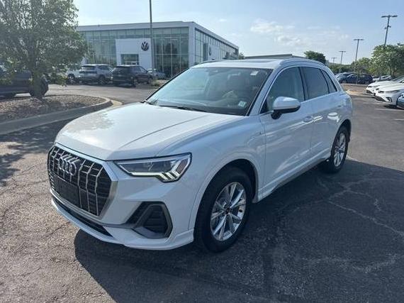 AUDI Q3 2022 WA1EECF30N1095035 image