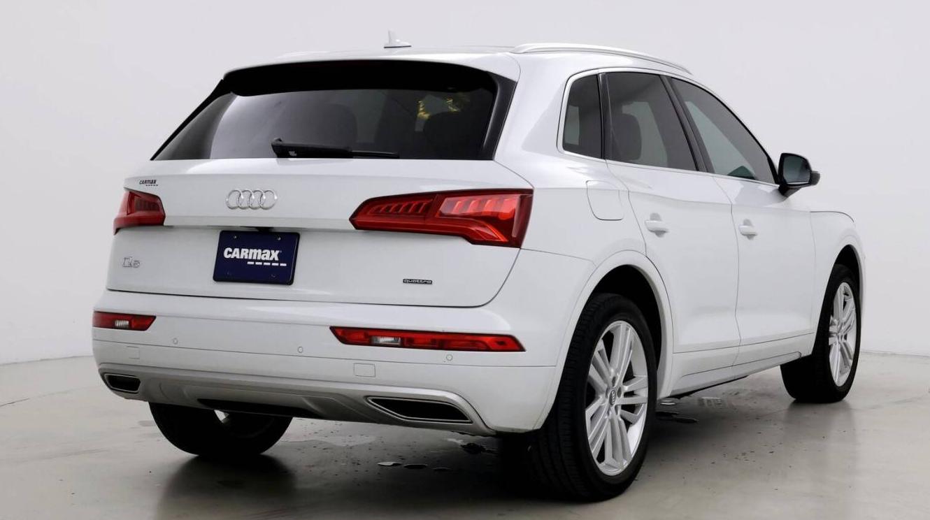 AUDI Q5 2019 WA1BNAFY7K2074689 image