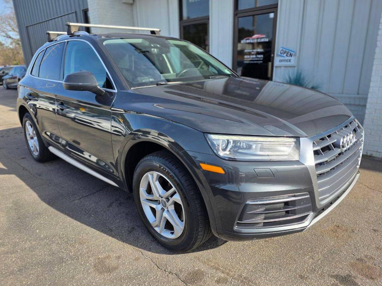 AUDI Q5 2019 WA1ANAFY3K2079500 image