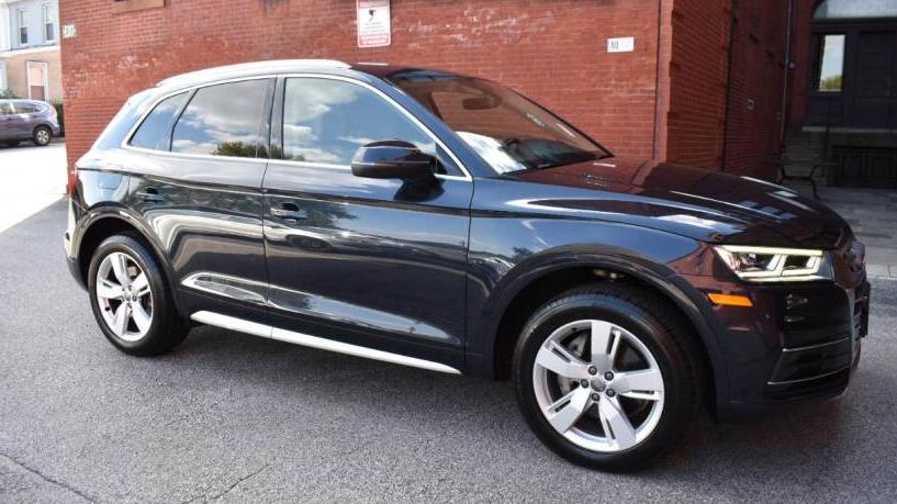 AUDI Q5 2019 WA1BNAFY5K2049435 image