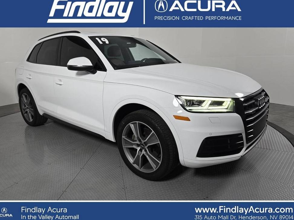 AUDI Q5 2019 WA1BNAFY6K2092326 image