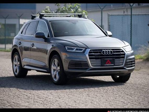 AUDI Q5 2019 WA1BNAFY6K2042834 image