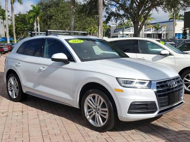 AUDI Q5 2019 WA1BNAFY0K2098350 image