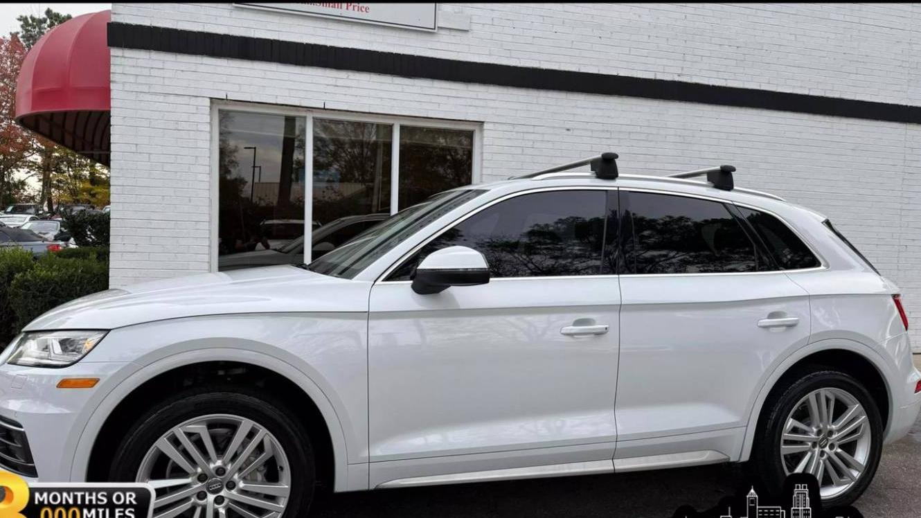 AUDI Q5 2019 WA1BNAFY8K2050398 image