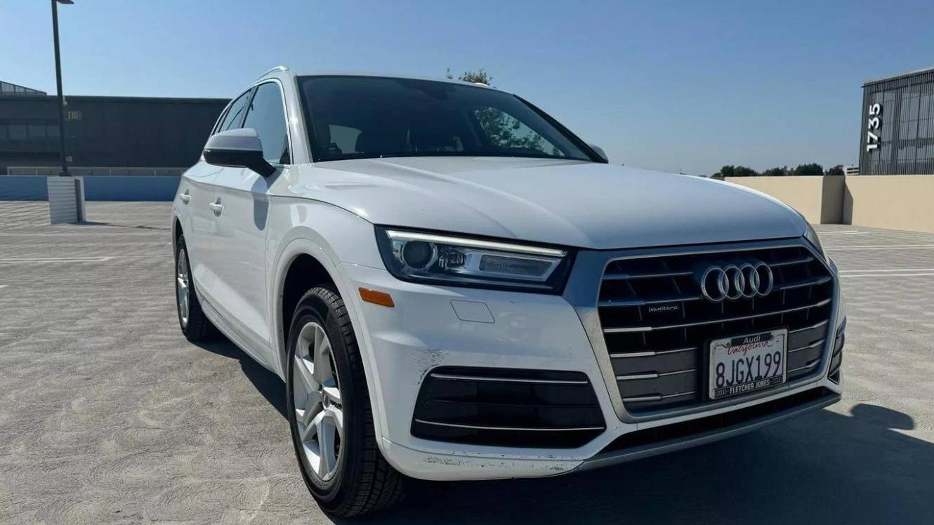 AUDI Q5 2019 WA1ANAFY6K2065042 image