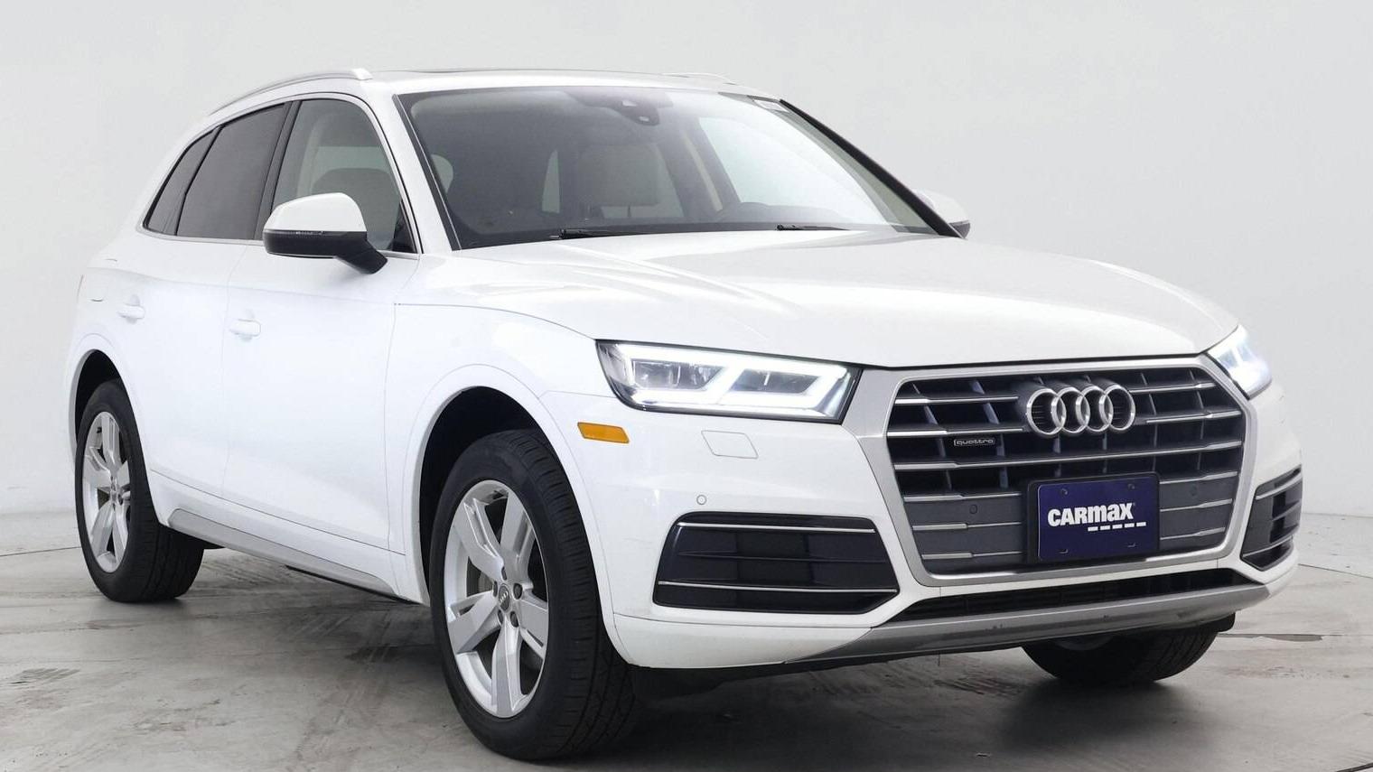 AUDI Q5 2018 WA1BNAFY2J2230734 image