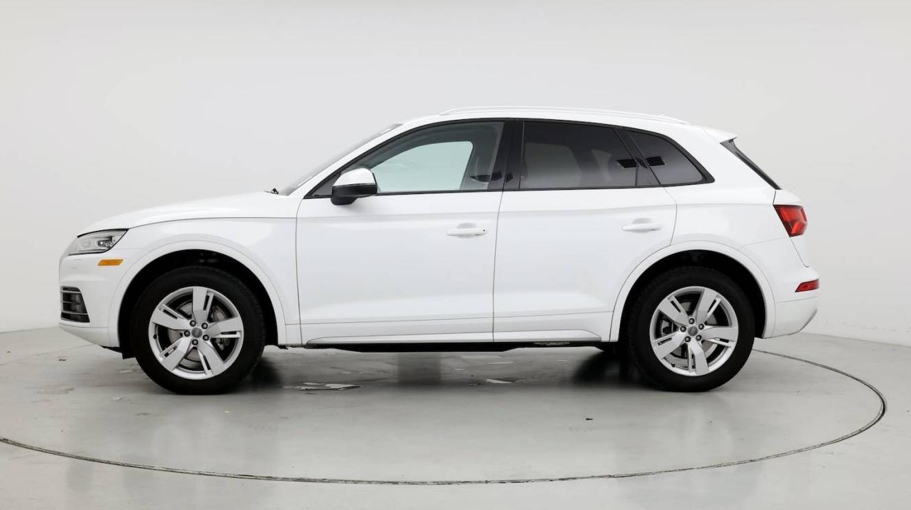 AUDI Q5 2018 WA1ANAFY7J2007827 image