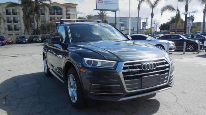 AUDI Q5 2018 WA1ANAFY0J2132121 image