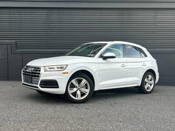 AUDI Q5 2018 WA1BNAFY5J2225592 image