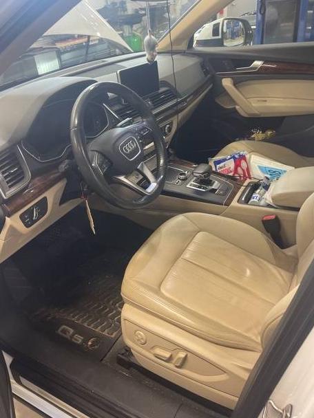 AUDI Q5 2018 WA1BNAFY5J2005711 image