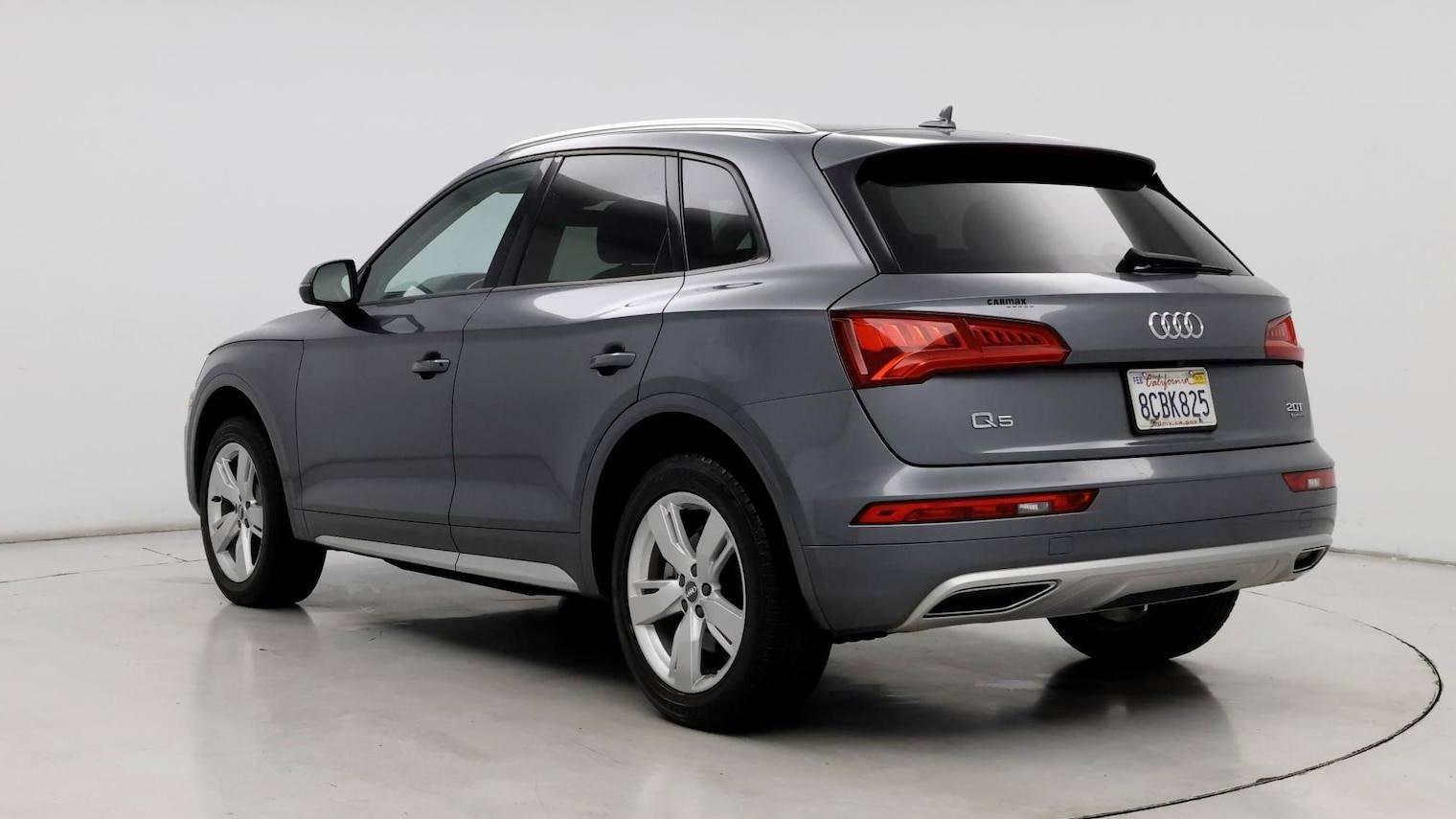 AUDI Q5 2018 WA1ANAFY9J2070931 image