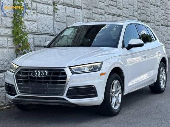AUDI Q5 2018 WA1ANAFY4J2111045 image