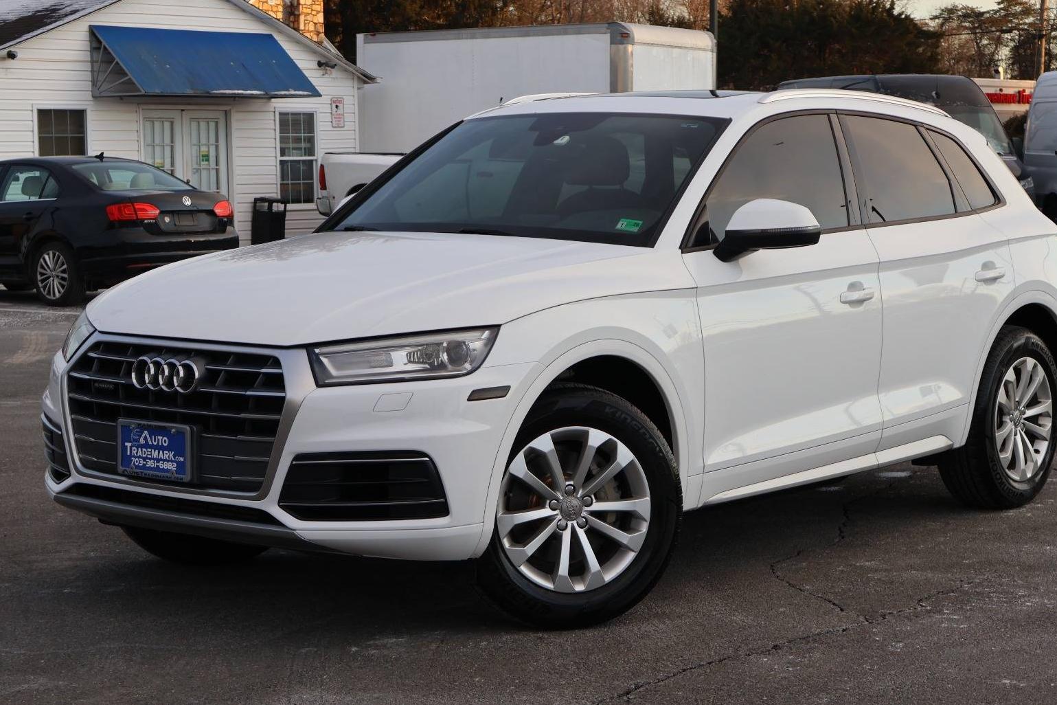 AUDI Q5 2018 WA1ANAFY8J2079183 image