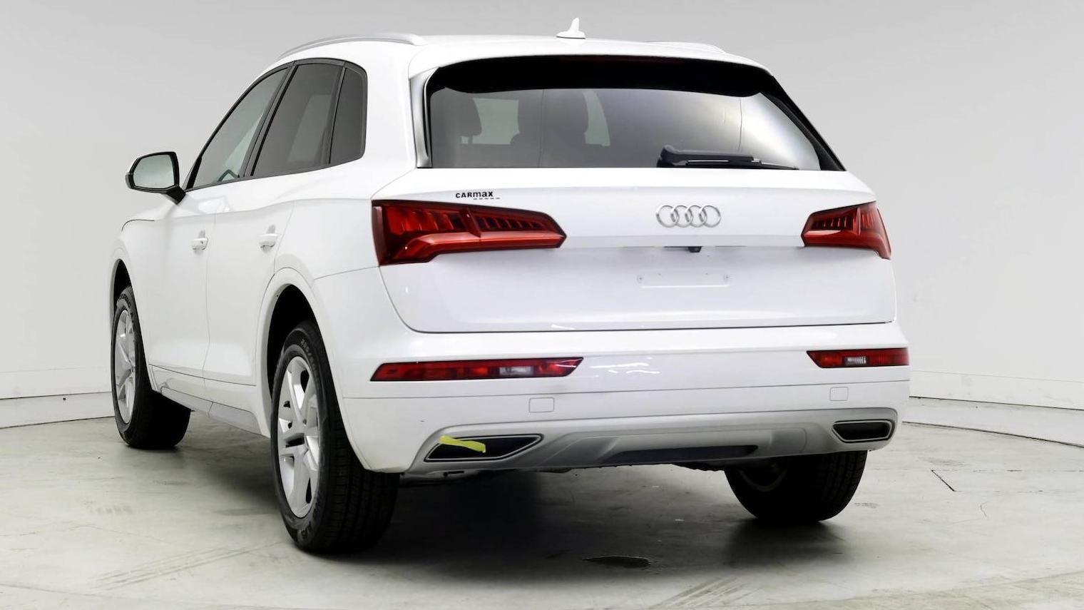 AUDI Q5 2018 WA1ANAFY7J2116384 image