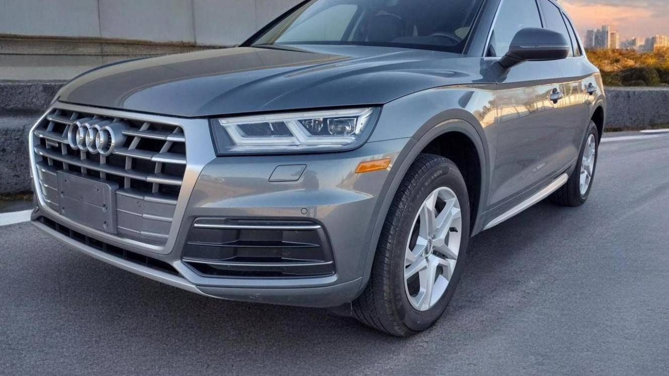 AUDI Q5 2018 WA1BNAFY7J2053419 image