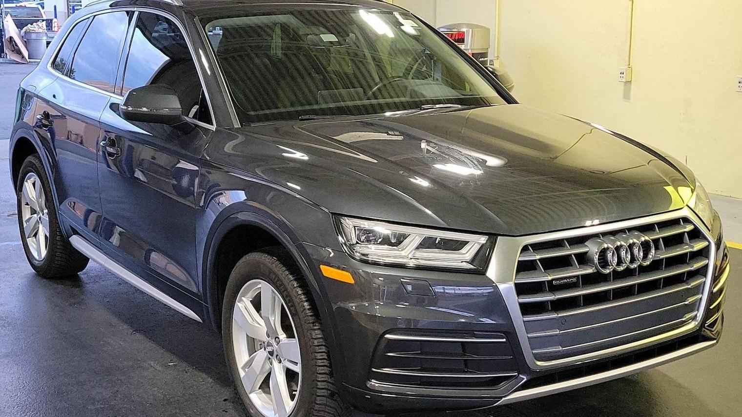 AUDI Q5 2018 WA1BNAFY6J2208333 image