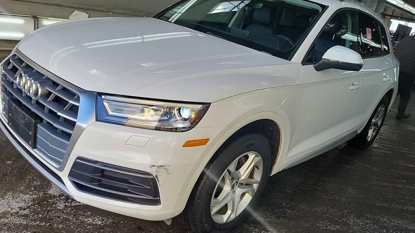 AUDI Q5 2018 WA1ANAFY9J2213229 image