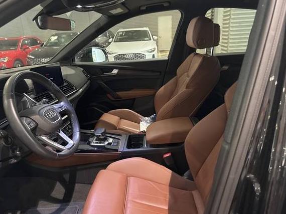 AUDI Q5 2021 WA15AAFY7M2079676 image