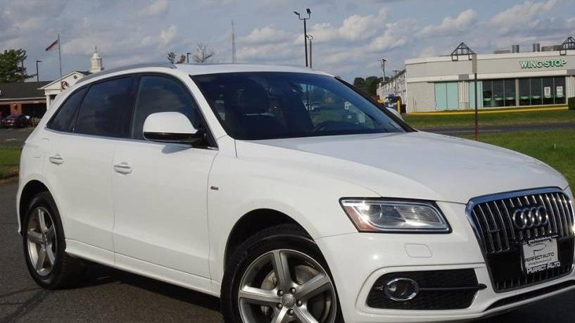 AUDI Q5 2017 WA1M2AFP6HA030867 image