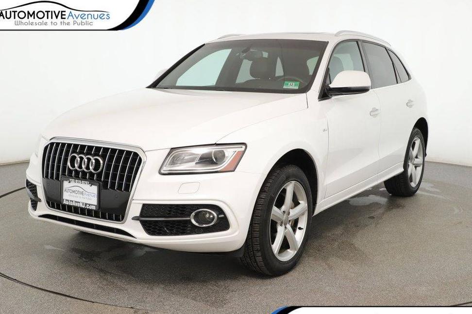 AUDI Q5 2017 WA1M2AFP6HA078692 image