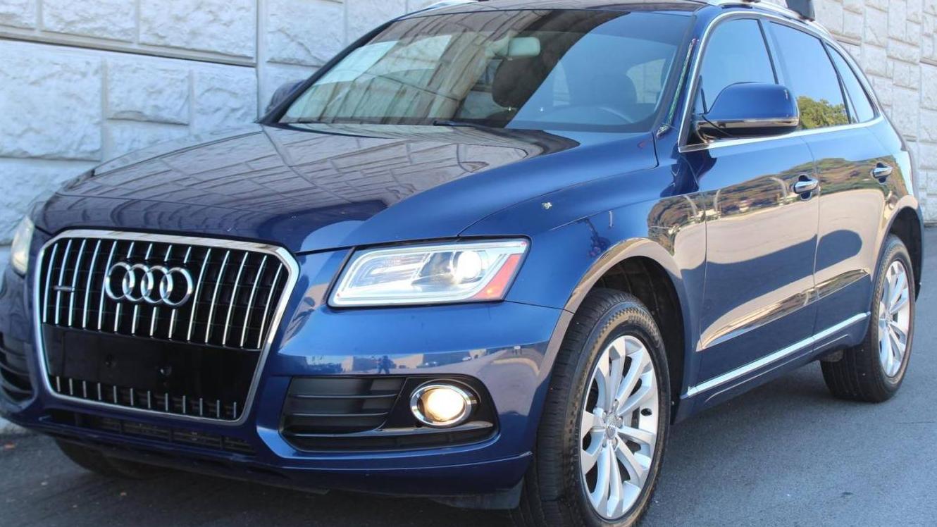 AUDI Q5 2017 WA1C2AFP7HA028881 image