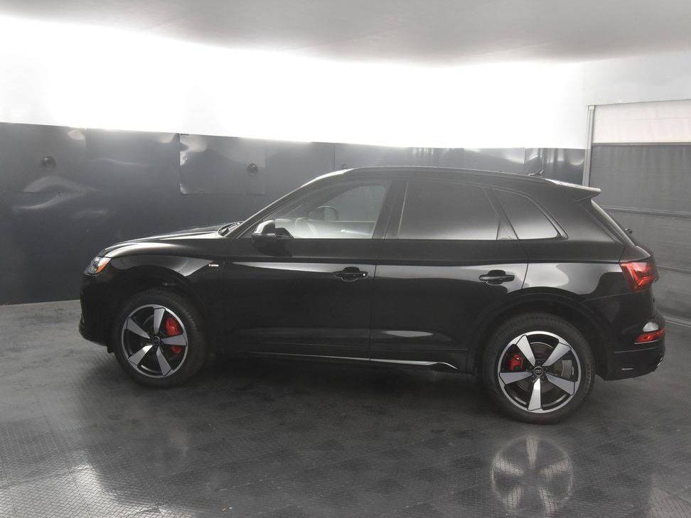 AUDI Q5 2024 WA1EAAFY3R2084834 image