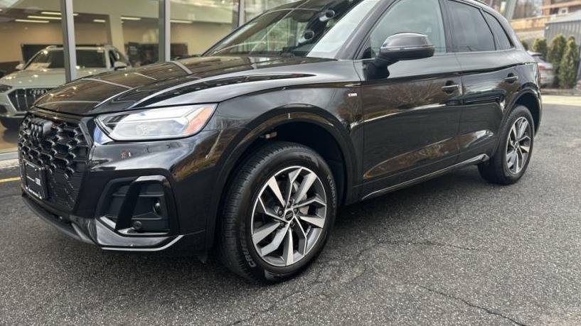 AUDI Q5 2024 WA1GAAFY5R2104221 image