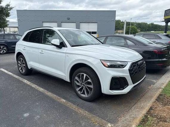 AUDI Q5 2024 WA1GAAFY6R2123327 image